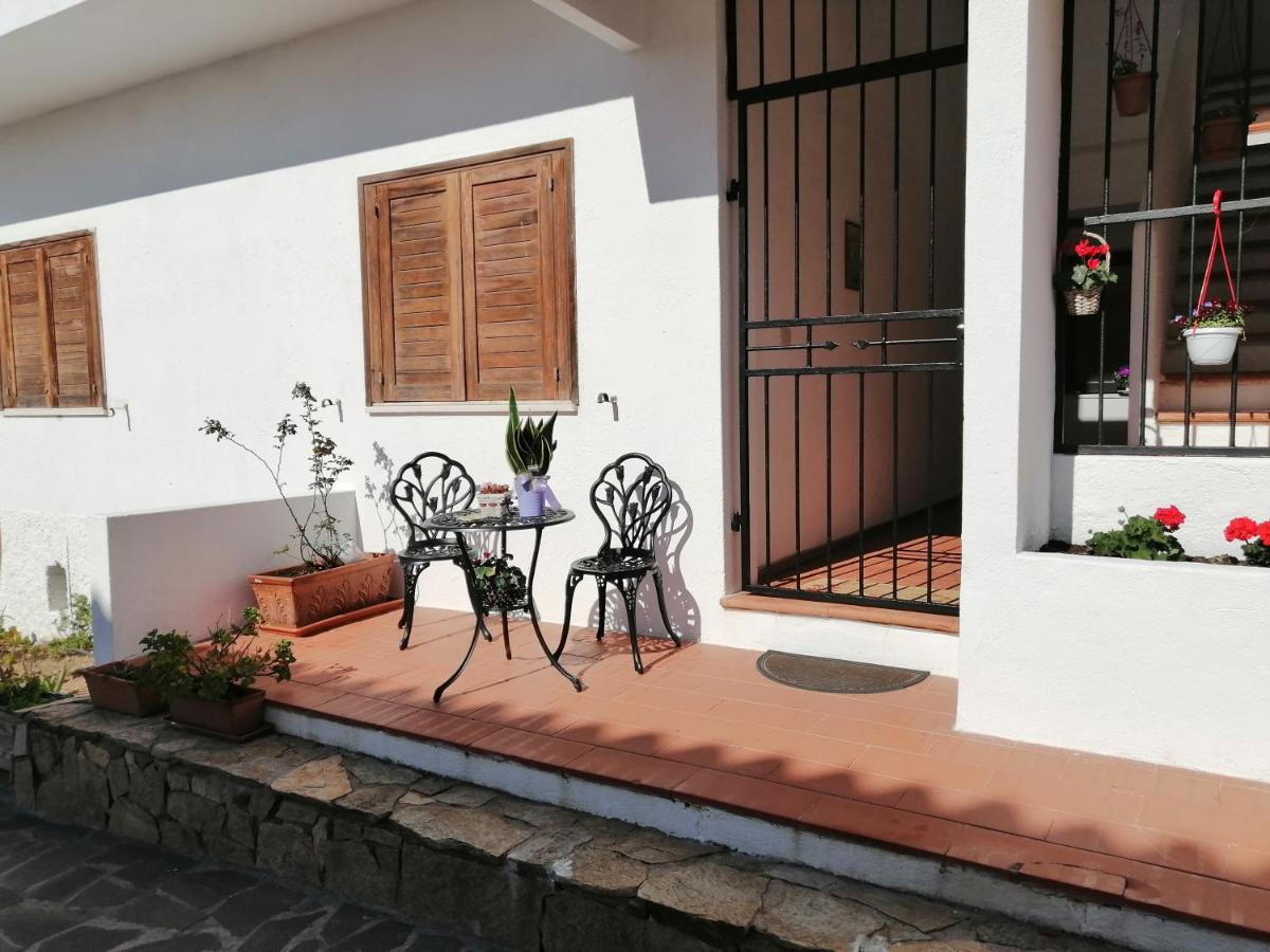 Aria Di Vacanza - Molara Loiri Porto San Paolo Extérieur photo